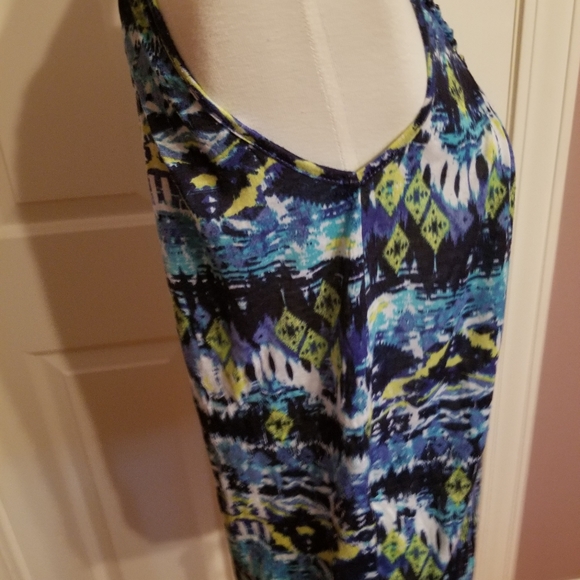 Summer top - Picture 2 of 4